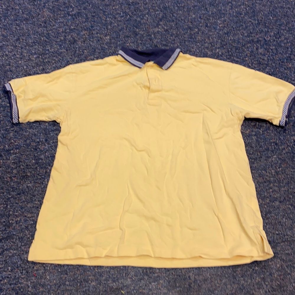 Outer banks Yellow Polo Shirt sz. L